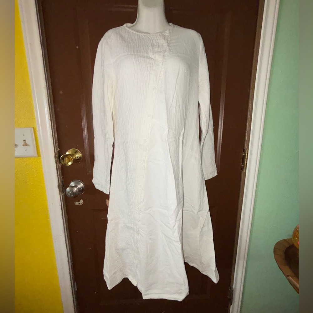Vintage MKRM Elegant White Button-Down Dress